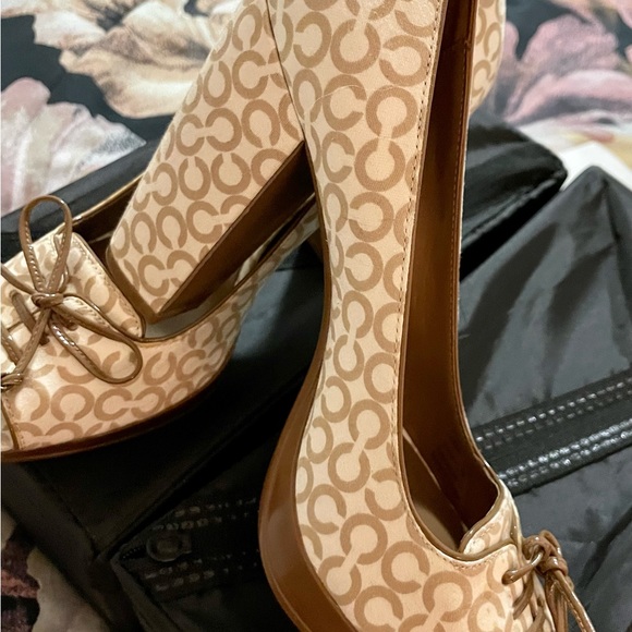 Coach Shoes Vintage Coach Platform Pumps Poshmark